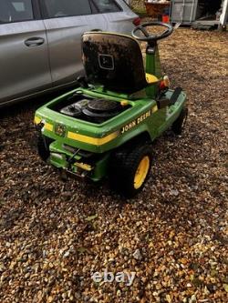 John Deere SRX75 Garden Tractor / Ride-On Mower