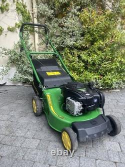 John Deere Self-Propelled Petrol Lawn Mower