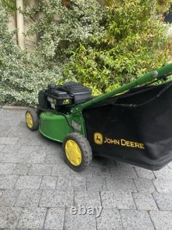 John Deere Self-Propelled Petrol Lawn Mower