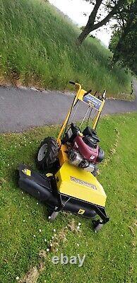 Key Start Rough cut petrol mower MTD Cub Cadet Wide Cut E 90/84 9hp