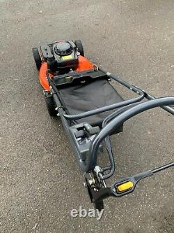 Kubota W821-PRO 4 Wheel Autodrive BBC Petrol Lawnmower with Grass Bag 2018
