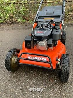 Kubota W821-PRO 4 Wheel Autodrive BBC Petrol Lawnmower with Grass Bag 2018