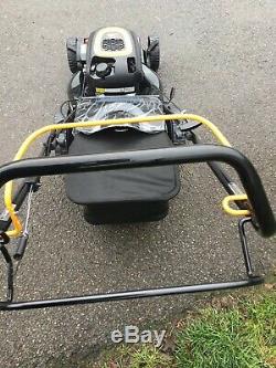 Mcculloch 20 Self Propelled Petrol Lawnmower with Grass Bag