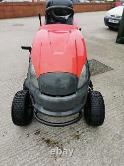 Mountfield 40 inch Ride On Mower. Sit in tractor briggs 17 HP engine lawn mower
