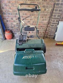 Petrol cylinder lawnmower self propelled