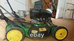 Petrol mulching lawn mower