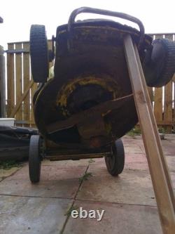 Petrol self propelled lawnmower honda gcv 135 engine Ryobi base