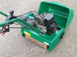 Qualcast 43s selfpropelled petrol lawnmower in very good Condition