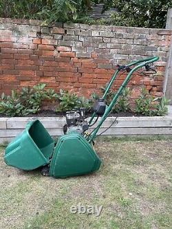 Qualcast Classic 35s Cylinder Mower. Self Propelled