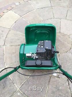 Qualcast Classic 35s Self Propelled Petrol Cylinder Mower