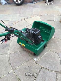 Qualcast Classic 35s Self Propelled Petrol Cylinder Mower