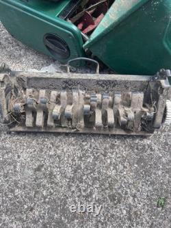 Qualcast Classic 43S Petrol Self-Propelled Lawnmower with Scarifier Cassette