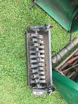 Qualcast Classic 43s Cylinder Self Propelled Petrol Mower With Scarifier Cassett