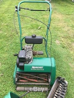 Qualcast Classic 43s Cylinder Self Propelled Petrol Mower With Scarifier Cassett