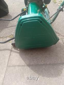 Qualcast Classic Suffolk Punch 43s Self propelled petrol cylinder mower