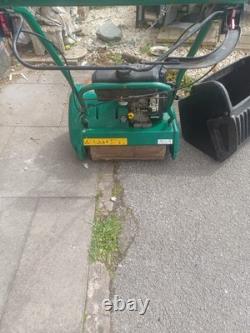 Qualcast Classic Suffolk Punch 43s Self propelled petrol cylinder mower