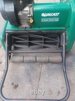 Qualcast Classic Suffolk Punch 43s Self propelled petrol cylinder mower