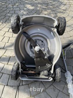 Ryobi RLM4114 41cm Self Propelled Petrol Lawn Mower