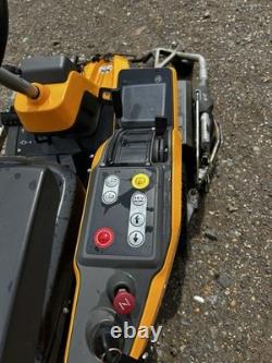 STIGA Park Pro 900 WX Petrol Self-Propelled Ride-On Lawn Mower Electric Start