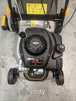 Titan TTLMP300SP40 41cm 125cc Self-Propelled Rotary Petrol Lawn Mower