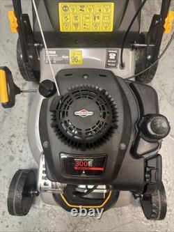 Titan TTLMP300SP40 41cm 125cc Self-Propelled Rotary Petrol Lawn Mower