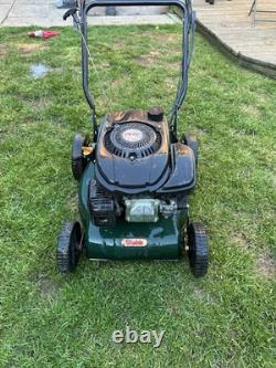 Webb WER410SP Classic 41cm Self-Propelled Petrol Lawn Mower