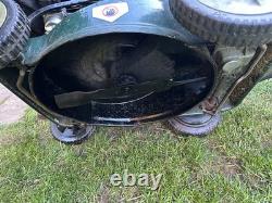 Webb WER410SP Classic 41cm Self-Propelled Petrol Lawn Mower