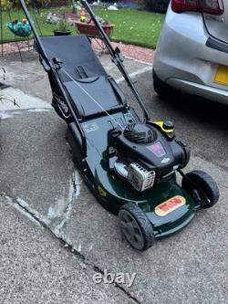 Webb WERR17SP 43cm (17?) Self Propelled Petrol Rear Roller Lawn Mower