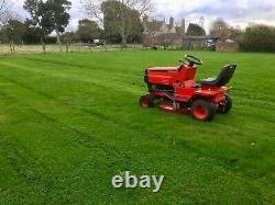 Westwood S1100 Ride on mower 30 cutting width, side discharge