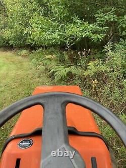 Westwood T1400 Twin Ride On Mower 42 Cut. Rear Discharge